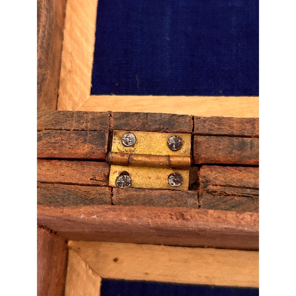 Vintage Hand Carved Floral Wood Jewelry Box Shell Inlay Blue Velvet Lined - Picture 9 of 16